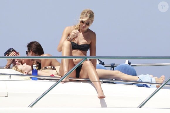 Anna Druzyaka, compagne de Marat Safin profite du temps qui passe le 31 juillet 2012 à Ibiza