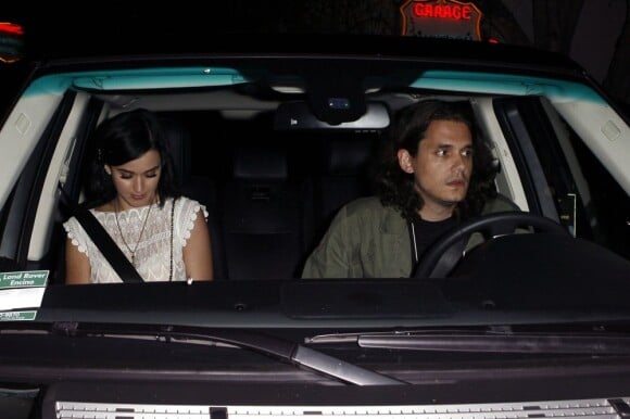 Katy Perry et John Mayer ne se quittent plus. Une nouvelle idylle dans l'air ? Ici, ils sortent du célèbre Château Marmont à Los Angeles le 1er août 2012