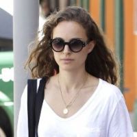 Natalie Portman : Resplendissante au naturel, les cheveux ondulés dans le vent
