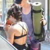 Vanessa Hudgens quitte son cours de yoga avec son petit ami Austin Butler, le jeudi 2 août 2012.