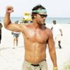 Matthew McConaughey montre ses muscles en 2006 en Floride