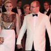 Chalene Wittstock et le Prince Albert, plus complices que jamais lors du Bal de la Croix-Rouge à Monaco, le vendredi 3 août 2012.