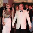 Chalene Wittstock et le Prince Albert, plus complices que jamais lors du Bal de la Croix-Rouge à Monaco, le vendredi 3 août 2012.