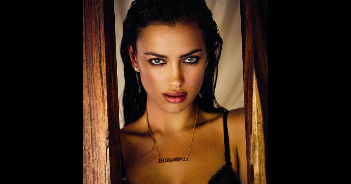 Avec Son Regard De Braise Lenvoutante Irina Shayk Pose Pour La Campagne 2013 De La Marque Agua 