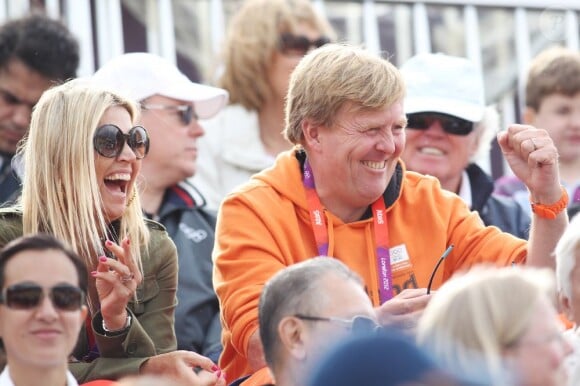 Le prince Willem-Alexander des Pays-Bas a suivi en compagnie de son épouse la princesse Maxima et de son ami le prince Albert II de Monaco le concours de saut d'obstacles par équipes des Jeux olympiques de Londres, le 6 août 2012, à Greenwich Park.