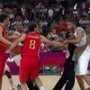 Nicolas Batum s'est emporté et a cartonné Navarro à 23 secondes de la fin du quart de finale France-Espagne (57-66) du tournoi olympique de basket, aux JO de Londres le 8 août 2012, avant de s'excuser sur Twitter.