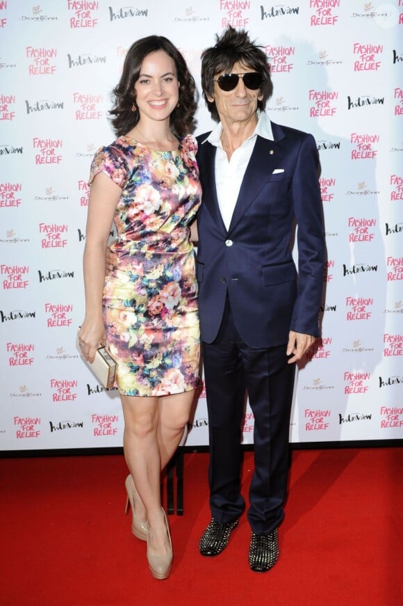 Ronnie Wood et sa compagne Sally Humphreys lors du dîner organisé en l'honneur des JO à Londres le 9 août 2012