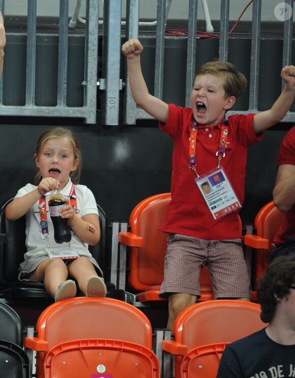 La famille royale danoise (Margrethe, Frederik, Mary, Christian et Isabella) encourageait le 8 août 2012 Mikkel Hansen et ses coéquipiers de l'équipe de handball du Danemark lors de leur quart de finale des Jeux olympiques de Londres, perdu contre la Suède.