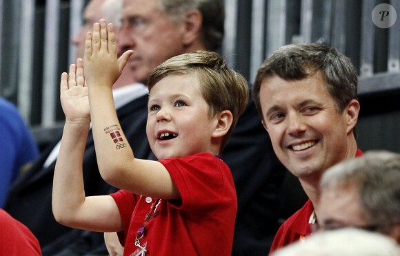 La famille royale danoise (Margrethe, Frederik, Mary, Christian et Isabella) encourageait le 8 août 2012 Mikkel Hansen et ses coéquipiers de l'équipe de handball du Danemark lors de leur quart de finale des Jeux olympiques de Londres, perdu contre la Suède.