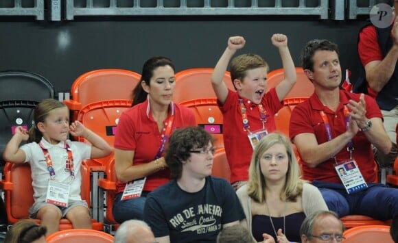 La famille royale danoise (Margrethe, Frederik, Mary, Christian et Isabella) encourageait le 8 août 2012 Mikkel Hansen et ses coéquipiers de l'équipe de handball du Danemark lors de leur quart de finale des Jeux olympiques de Londres, perdu contre la Suède.