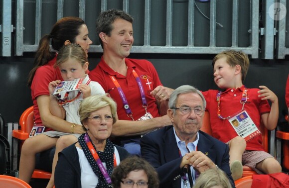 La famille royale danoise (Margrethe, Frederik, Mary, Christian et Isabella) encourageait le 8 août 2012 Mikkel Hansen et ses coéquipiers de l'équipe de handball du Danemark lors de leur quart de finale des Jeux olympiques de Londres, perdu contre la Suède.