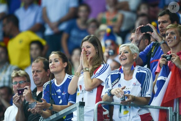 Le clan Karabatic a vibré pour Nikola... Champions olympiques pour la seconde fois consécutive le 12 août 2012 à Londres, les Experts du hand français avaient derrière eux un public en or.