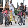 Eros Ramazzotti et sa compagne Marica en vacances à Miami le 12 août 2012