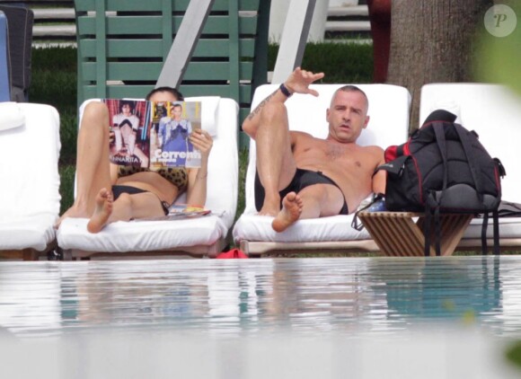 Eros Ramazzotti et sa compagne Marica en vacances à Miami le 12 août 2012