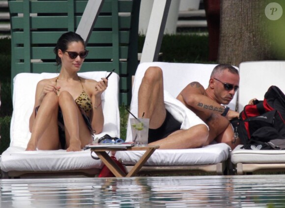Eros Ramazzotti et sa compagne Marica en vacances à Miami le 12 août 2012