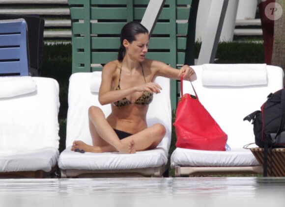 Eros Ramazzotti et sa compagne Marica en vacances à Miami le 12 août 2012