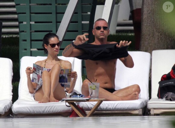 Eros Ramazzotti et sa compagne Marica en vacances à Miami le 12 août 2012