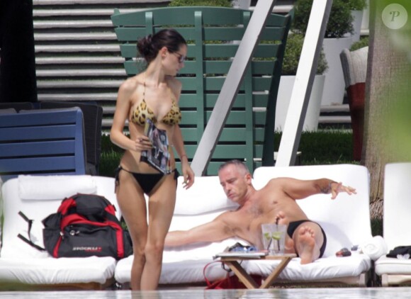 Eros Ramazzotti et sa compagne Marica en vacances à Miami le 12 août 2012
