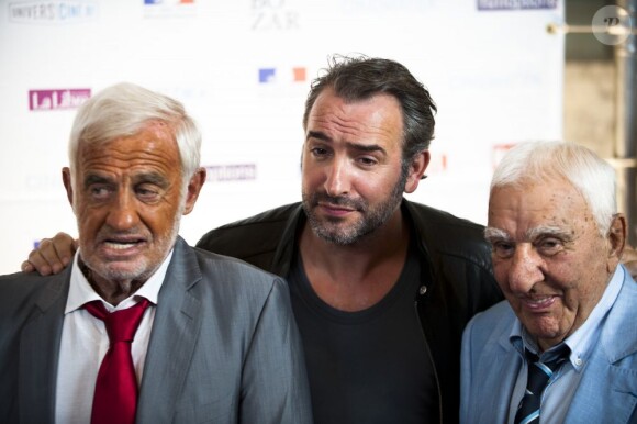 Jean-Paul Belmondo, Jean Dujardin et Charles Gérard au Palais des Beaux-Arts de Bruxelles, le 19 juin 2012.