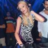 Paris Hilton mixe au Gotha Club, le jeudi 16 août 2012, à Cannes