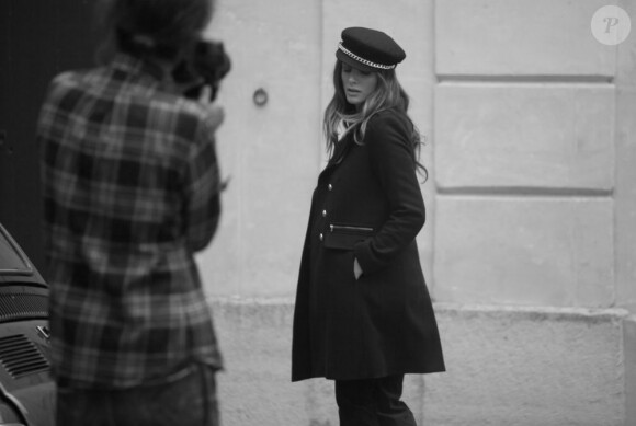 Coulisses du shooting de campagne Gerard Darel avec la sublime et féminine Elisa Sednaoui, nouvelle égérie de la maison.