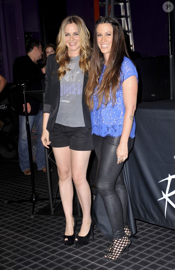 Alanis Morissette intronisée au Guitar Center's RockWall de Los Angeles, le 21 août 2012.