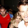 Fergie et Josh Duhamel ont du fendre une foule compacte de photographes à la sortie du restaurant Craig à Los Angeles le 21 août 2012