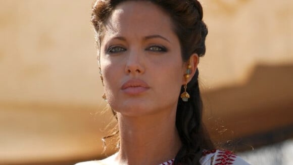 Angelina Jolie : Son film titanesque sur Cléopâtre cumule les embûches