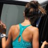 Alessandra Ambrosio, moulée dans un legging Fila, a retrouvé ses jolies courbes et sa superbe chute de reins. Santa Monica, le 24 août 2012.