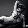 Lady Gaga nue dans la campagne de son parfum Fame signée Steven Klein, 2012.