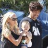 EXCLU : Kimberly Stewart et Benicio Del Toro réunis autour de leur fille Delilah à Los Angeles le 25 août 2012