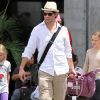 Peter Facinelli et ses trois filles, Luca, Lola et Fiona arrivent à Honolulu, Hawaï, le 31 août 2012
