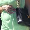 EXCLU : La belle Amber Rose, enceinte, dévoile ses premières formes lorsqu'elle fait du shopping à Los Angeles le 1er septembre 2012