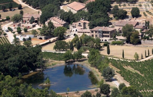 Vue aérienne du domaine de Miraval à Correns qui appartient à Angelina Jolie et Brad Pitt