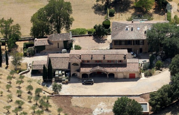 Vue aérienne du domaine de Miraval à Correns qui appartient à Angelina Jolie et Brad Pitt