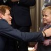 Le prince Harry rencontre l'étonnant petit Alexander Logan aux WellChid Awards, à l'hôtel Intercontinental de Londres, le 3 septembre 2012.