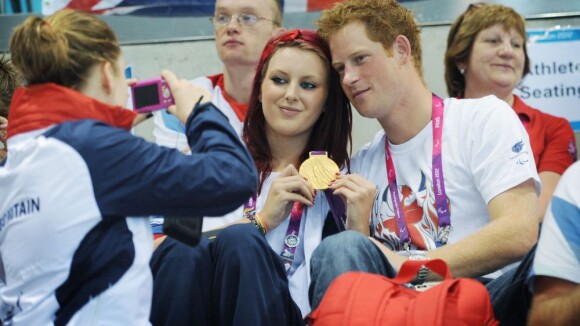 Prince Harry aux Jeux paralympiques : Coqueluche des nageuses du Team GB