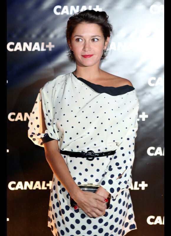 Emma de Caunes lors de la soirée de rentrée de Canal + à la cité de la mode et du design à Paris le 6 septembre 2012