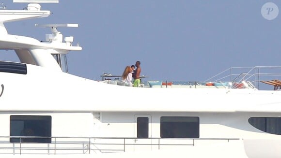 Beyoncé et son mari Jay-Z profitent de leurs vacances sur leur yacht le 4You à Cagnes-sur-mer, le 6 septembre 2012