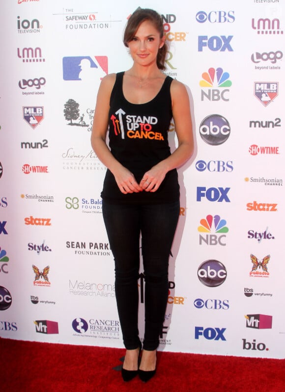 Minka Kelly lors de la soirée caritative 'Stand up to Cancer', le 7 septembre 2012 à Los Angeles