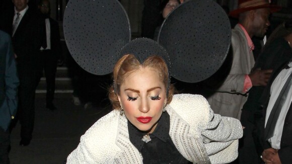 Lady Gaga à la Fahsion Week de Londres : Héroïne excentrique d'un chapelier fou