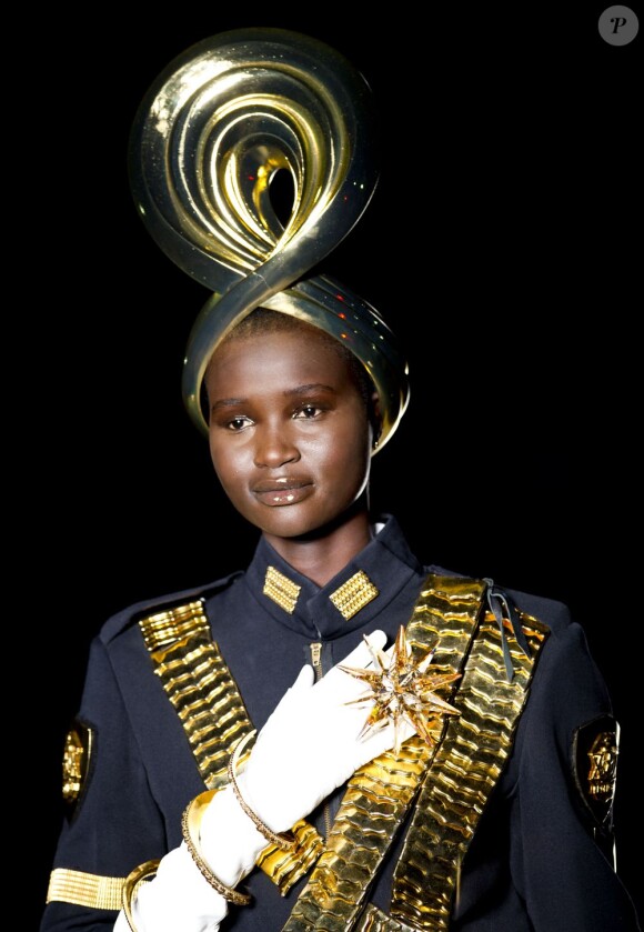 Défilé Philip Treacy à Londres, le 16 septembre 2012.