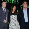 John Travolta, Salma Hayek et Oliver Stone présentent Savages à Paris le 14 septembre 2012.