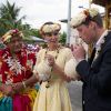 Le prince William et Kate Middleton en visite à Tuvalu le 18 septembre 2012.