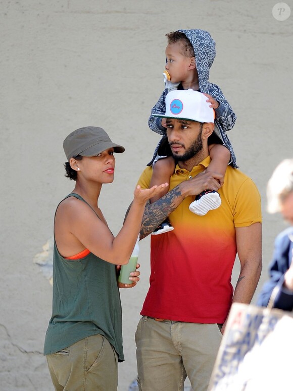 Alicia Keys, son homme Swizz Beatz et leur bébé Egypt s'offrent une sortie en famille dans les rue de West Village à New York City le 19 septembre 2012
