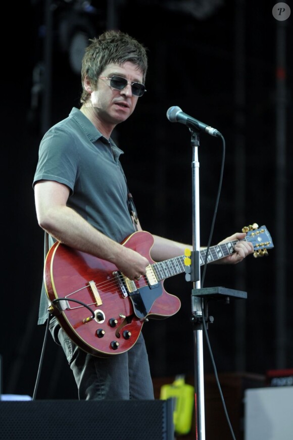 Noel Gallagher en concert à Milan, le 5 juilet 2012.