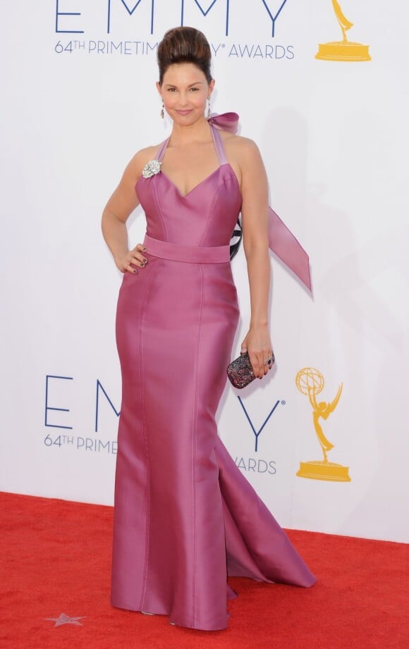 Ashley Judd en Carolina Herrera lors des Emmy Awards. Los Angeles, le 23 septembre 2012.