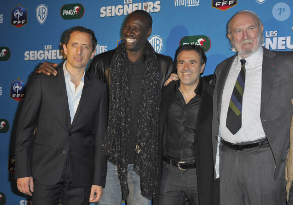Gad Elmaleh, Omar Sy, José Garcia et Jean-Pierre Marielle lors de l'avant-première du film Les Seigneurs à Paris le 24 septembre 2012