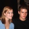 Reese Witherspoon et son premier époux Ryan Phillippe, lors de l'une de leurs premières sorties en amoureux en 1998