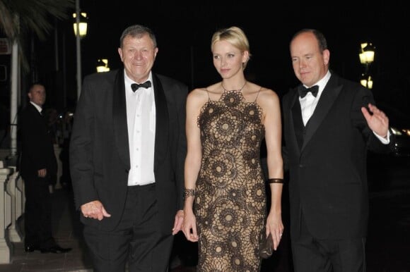 Charlene de Monaco entourée de son époux Albert et de son papa Mike à l'occasion de la soirée de Gala South African Night à Monaco le 29 septembre 2012